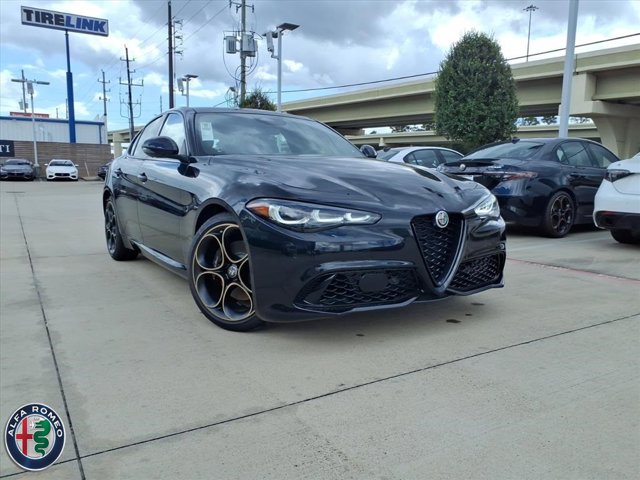 2025 Alfa Romeo Giulia Intensa